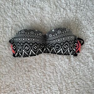 Strapless bikini top